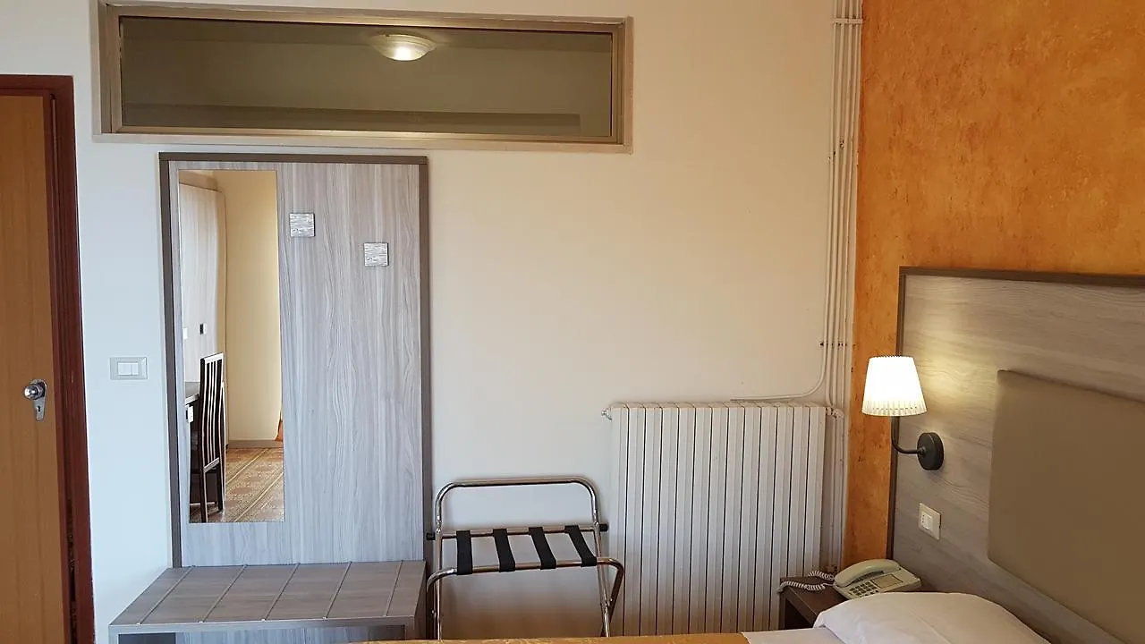 *** Hotel Aparthotel Amelia Dream View Momigno Italy
